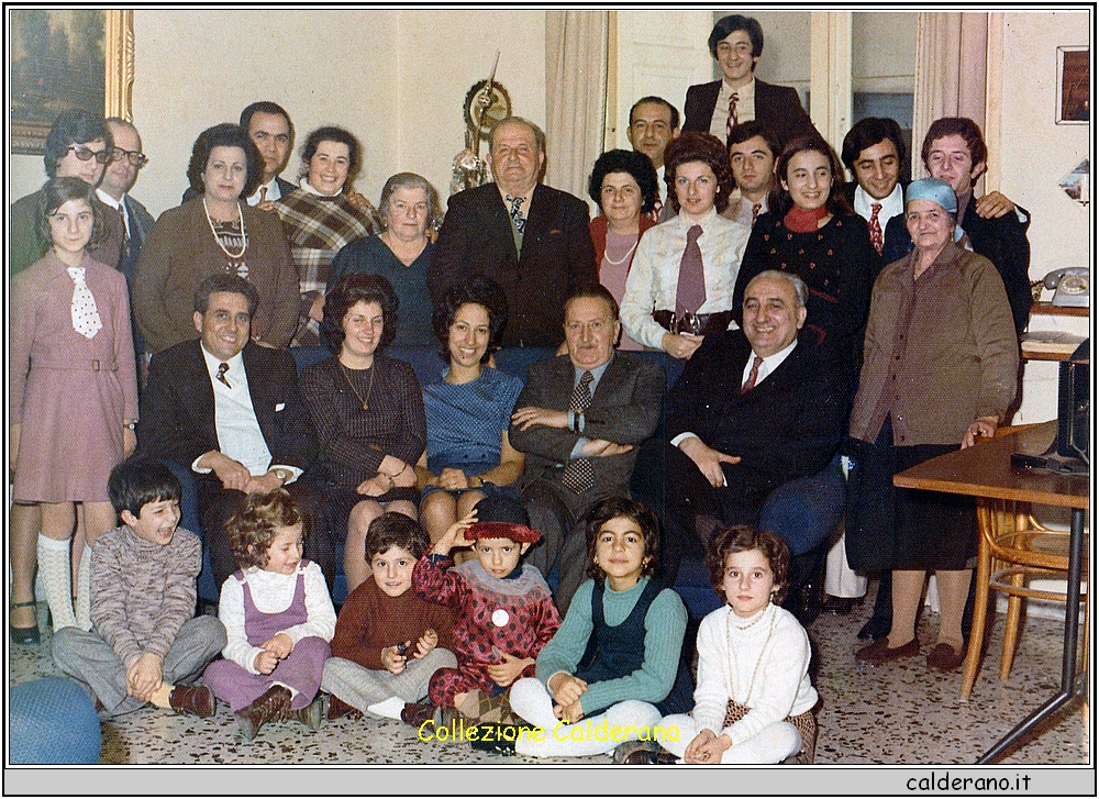 Famiglia Biagio Schettino - Natale 1971.jpg