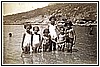 Bambini al mare 1954.jpg