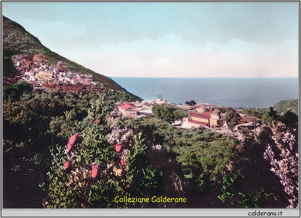 Maratea - Panorama con sfondo del mare - Cartolina Edizione Ditta F. & U. Scoppetta.jpeg