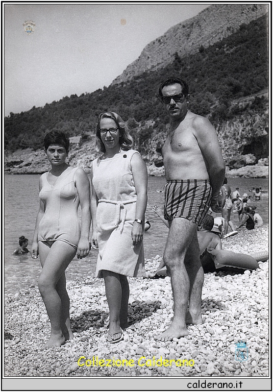 Marilena, Maria Emilia e Luigino - Agosto 1964.jpeg