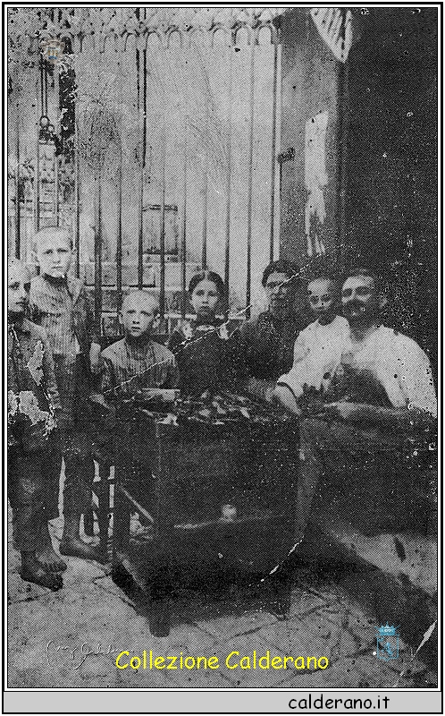 Antonio Brando Virnillo e la famiglia 1920.jpg