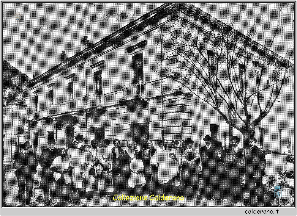 Battesimo in casa Schettino in via Mandarini - 1920.jpg