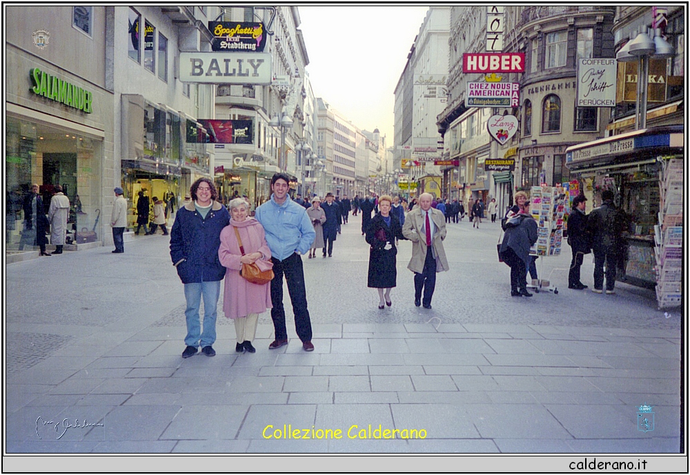 Mamma e figli - Vienna 1995.jpeg