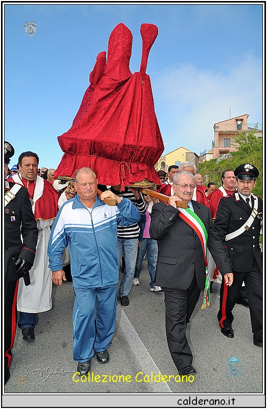 Il Sindaco Di Trani e San Biagio che scende dal Castello - 10-05-2012.jpg