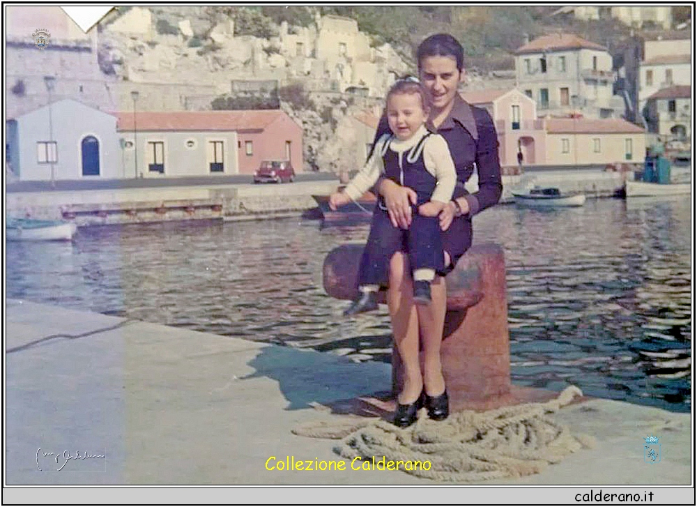 Cristina Martino e la mamma Pompea febbraio 1973.jpg