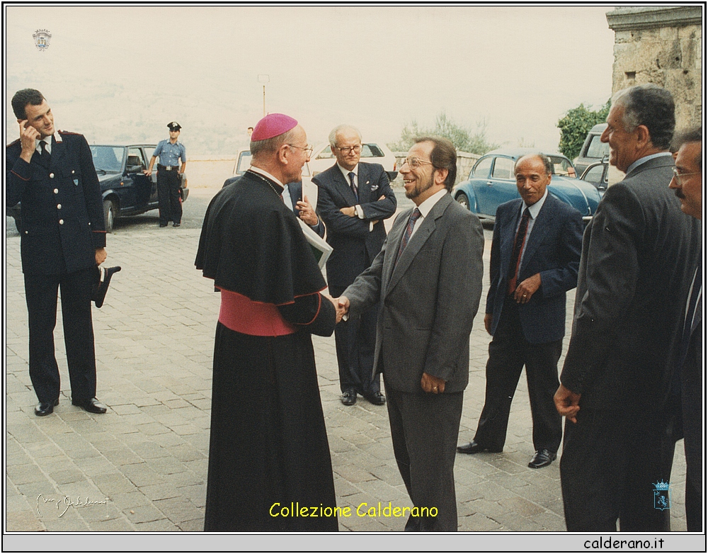 Francesco Sisinni ricevuto ad Anagni 22-9-1989 1.jpeg