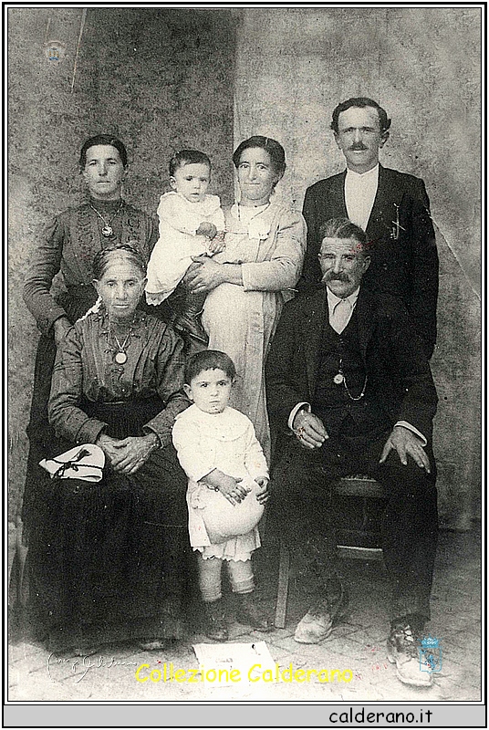 Famiglia Schettino - Alagio - 1924.jpg