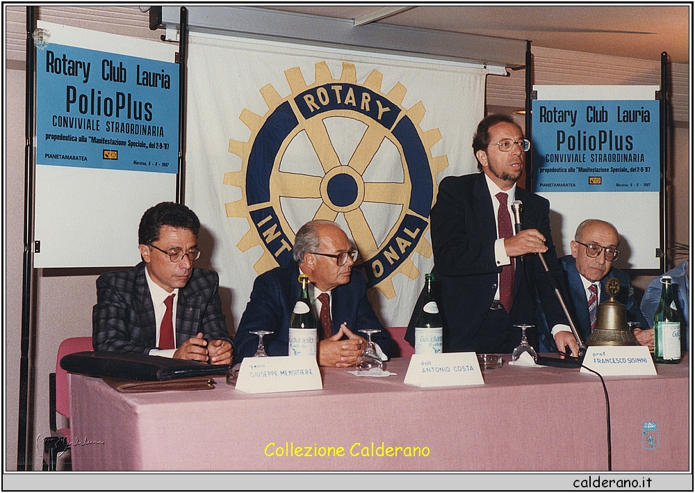 Francesco Sisinni al Rotary Club di Lauria.jpeg