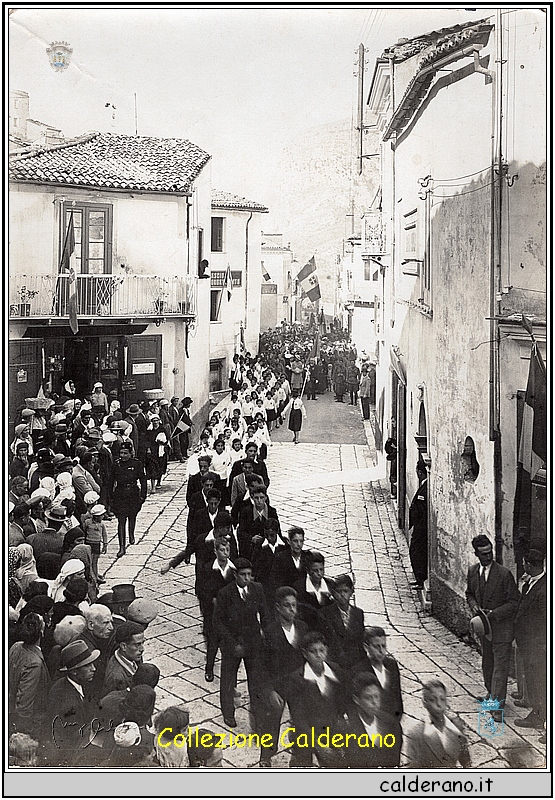 Manifestazione anni '30.jpeg