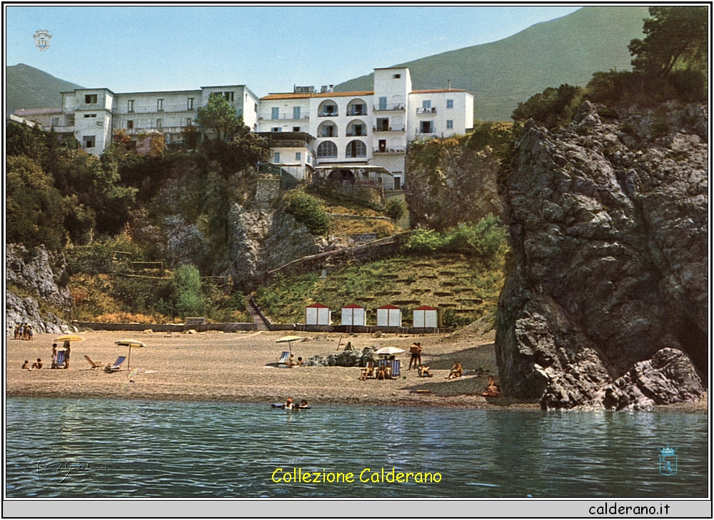 Cartolina 66 Spiaggia e Hotel Marisdea - Ed Rocco Palermo.jpeg