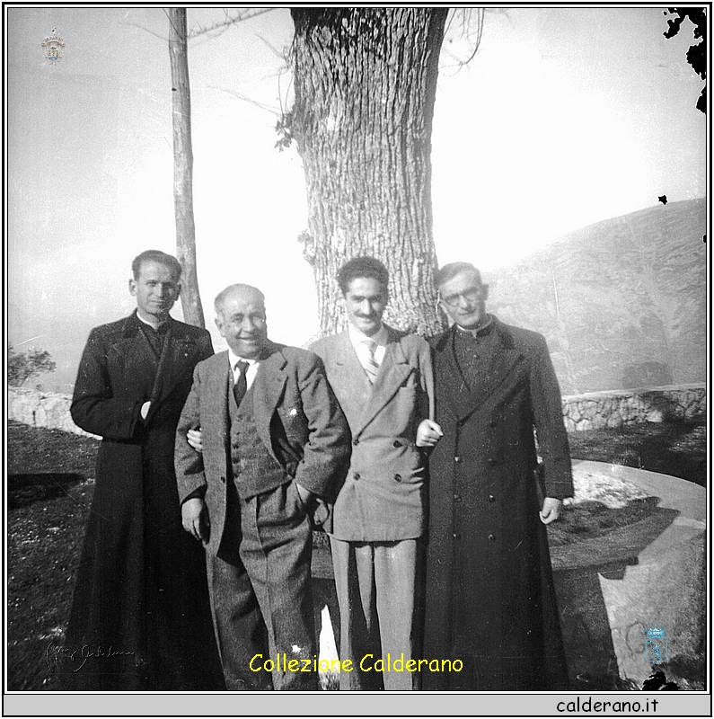 Biagio e Gerardo Vitolo al Castello con i Padri Oblati.jpg