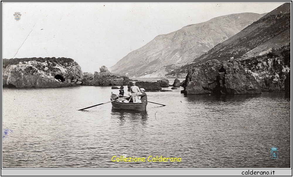 Passaggio con la barca ad Ilicini.jpeg