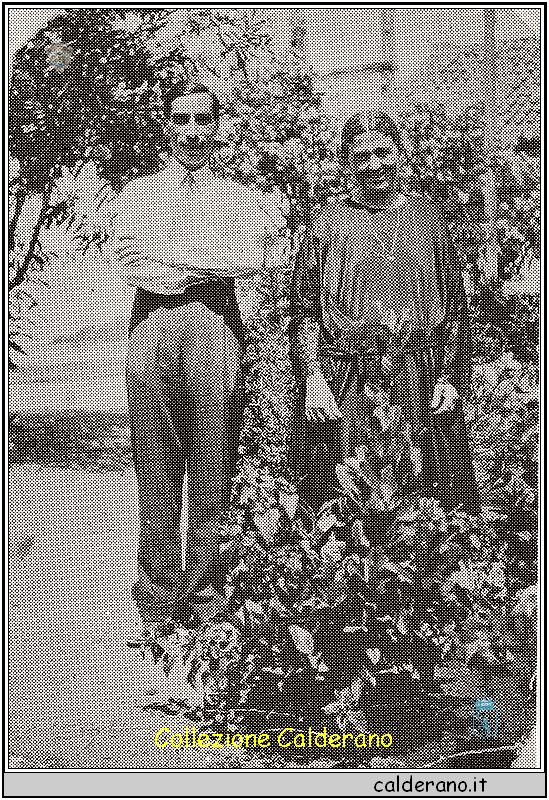 Teresina Maimone con il genero 1929.jpg