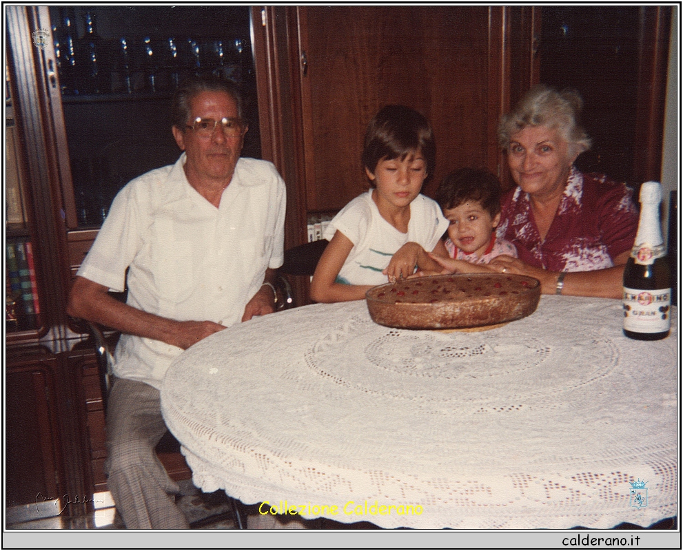 Biagio Oliva, proprietario di Pasta Capri in Venezuela, con la moglie settembre 1981.jpeg