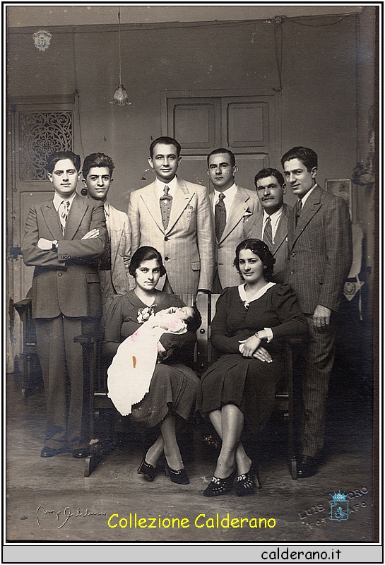 Ricordo del Battesimo di Alfredo Biagio Olivo - Caracas 15-01-1939, con Simone Nobile, Giovanni Nobile, Emidio Nobile, Maria, Biagio Olivo e Pasquale Olivo.jpeg