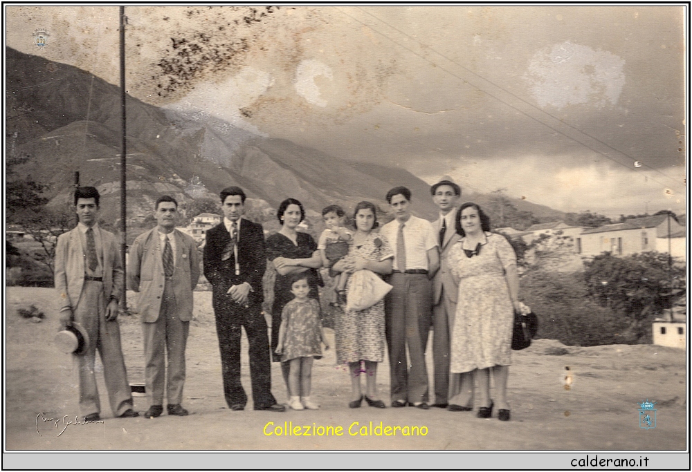 Simone, Emidio e Giovanni Nobile, Maria, Biagio, Pasquale e Antonietta Oliva - Caracas Venezuela 1940.jpeg