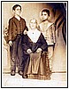 Maria Rosa Schettino e i suoi nipoti Giuseppe e Michele.jpg