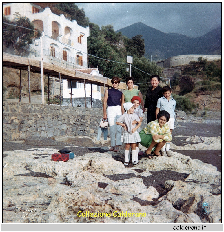 Sulla spiaggia di Acquafredda settembre 1967.jpeg