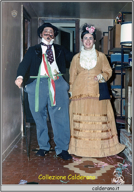 Toto' Manfredi e Carmelina Mazzeo a carnevale 1970.jpeg