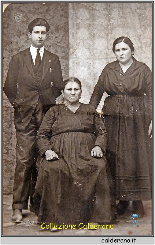 Giovanni Mazzeo, Carmela Panza e Caterina Mazzeo.jpg