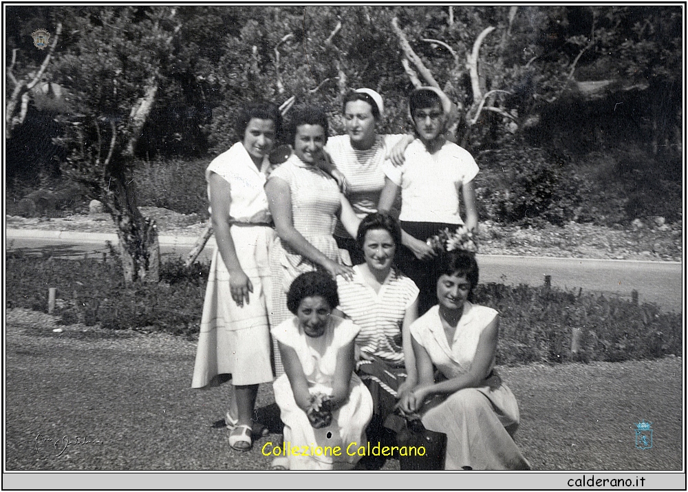 Anna Maria Carluccio, Carmelina, Anna Maria Cotilli, Rosalba Cotilli, Eliana Carluccio, Maria Antonietta Carluccio e Maria Lidia Carreno.jpeg