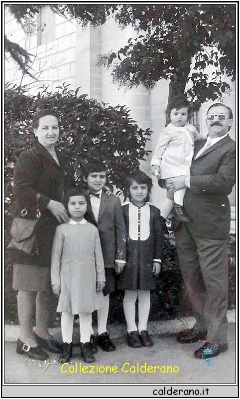 Angela e Giovanni De Pasquale con i figli.JPG