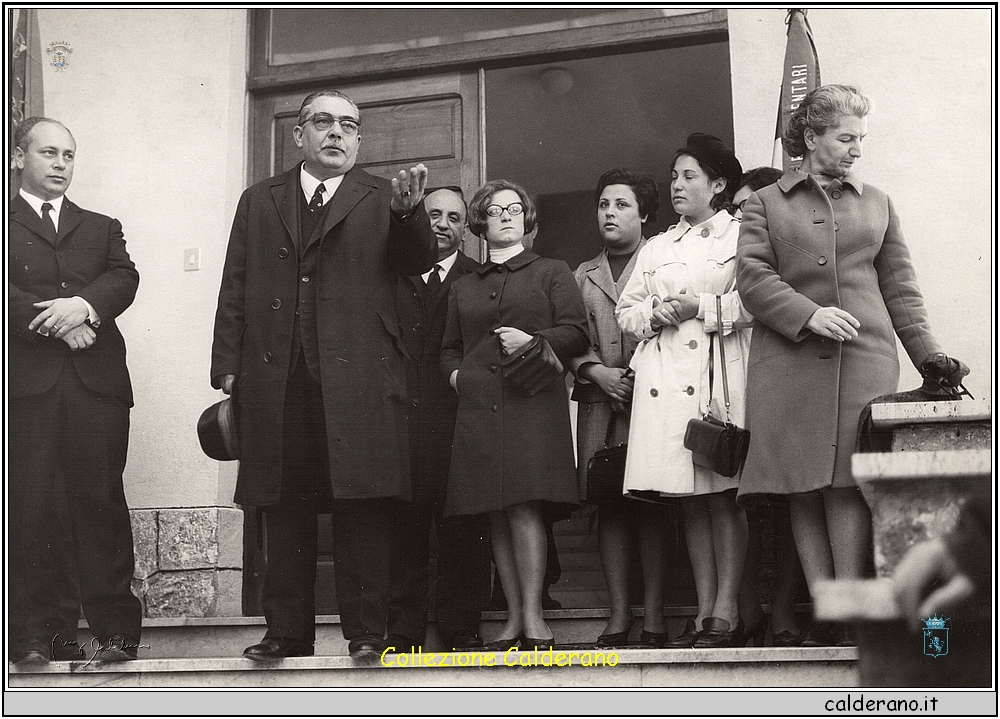 Festa degli alberi 21 marzo 1968 3, Giuseppe Nappi, Vincenzo D'Alascio, Aristide Limongi, le insegnanti e Letizia Labanchi.jpeg