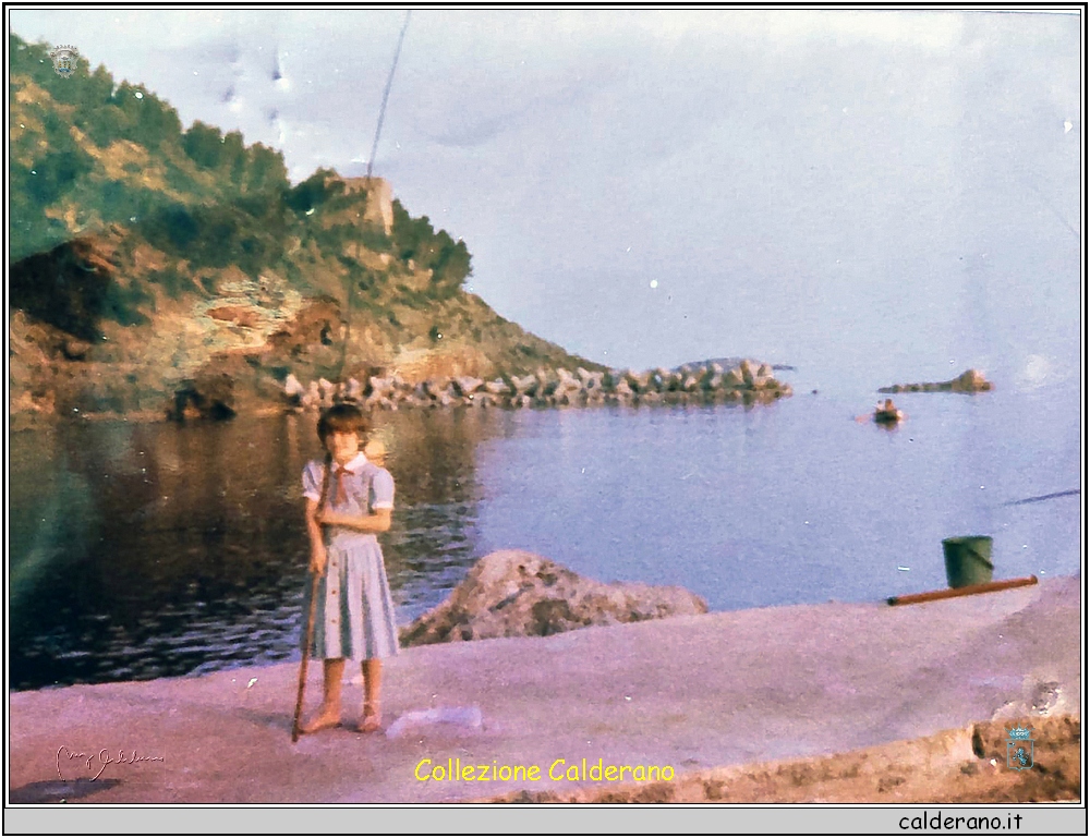 Tania con la canna da pesca.jpg