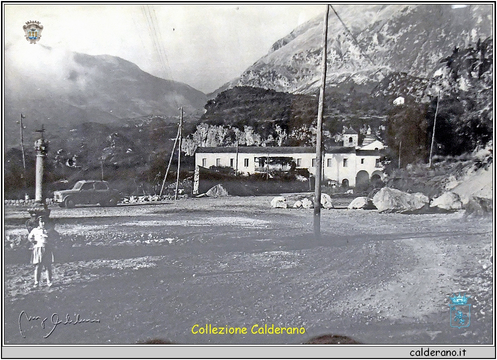 Largo Monastero con la Croce.JPG