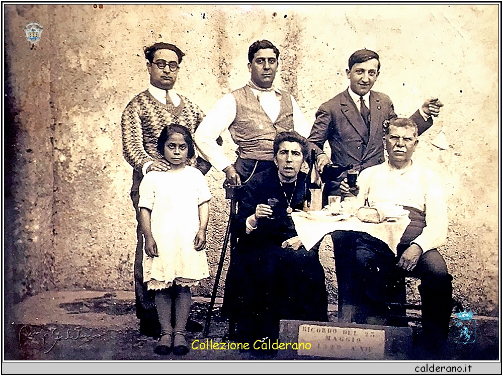 Francesco Brando Caporale, Biagio Gambardella, Antonio Beccaccini, Bambina, Donna e Domenico Bombace 25 maggio 1929.jpg