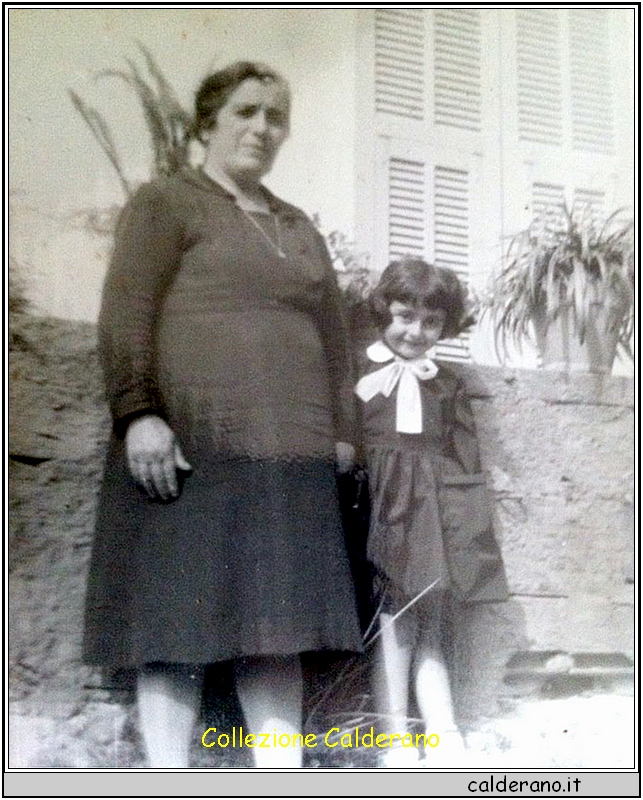 Laura Limongi con la Nonna Giuseppina - Sceppa.jpg