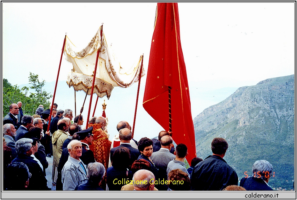 Benedizione nelle Quarantore con Nerses Bedros XIX Patriache de Cilicie des Armensies Catholiques 2001.jpg