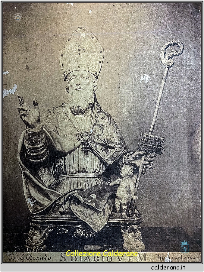 Fotografia raffigurante la Statua di cartapesta situata nella Chiesa dell'Annunziata - scomparsa .jpg