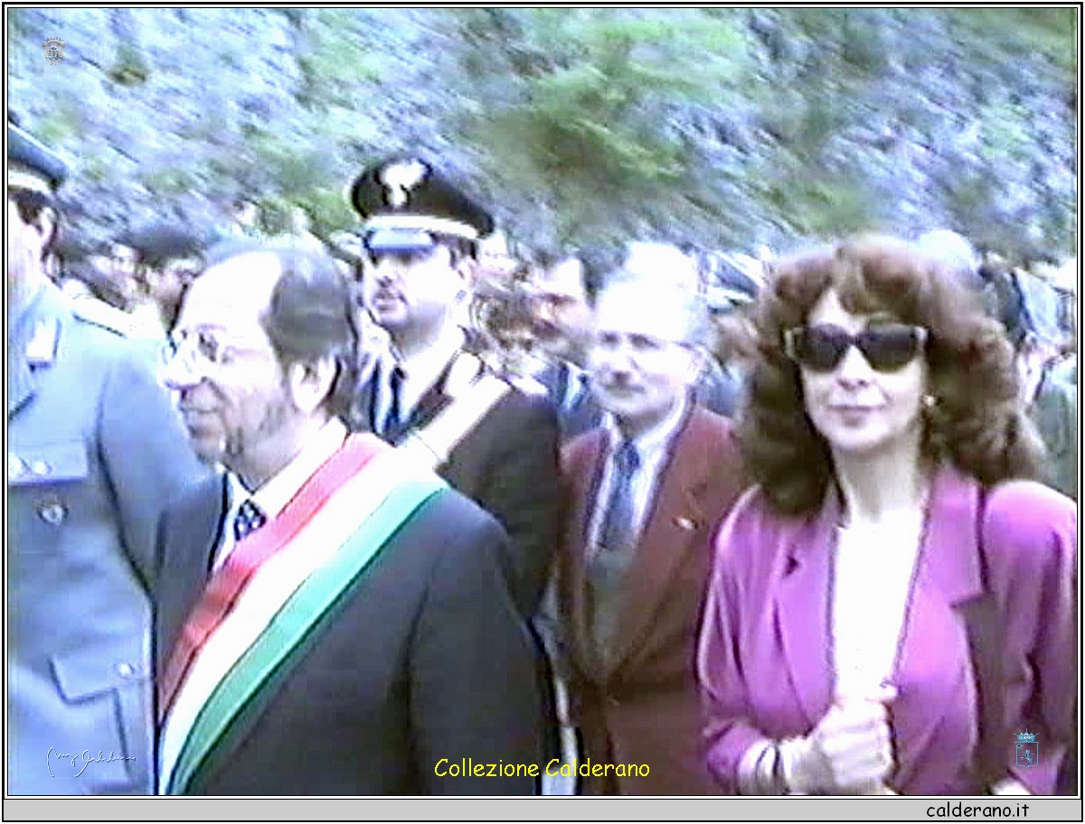 San Biagio 1995 Sindaco Francesco Sisinni e Tina Iannini.jpg