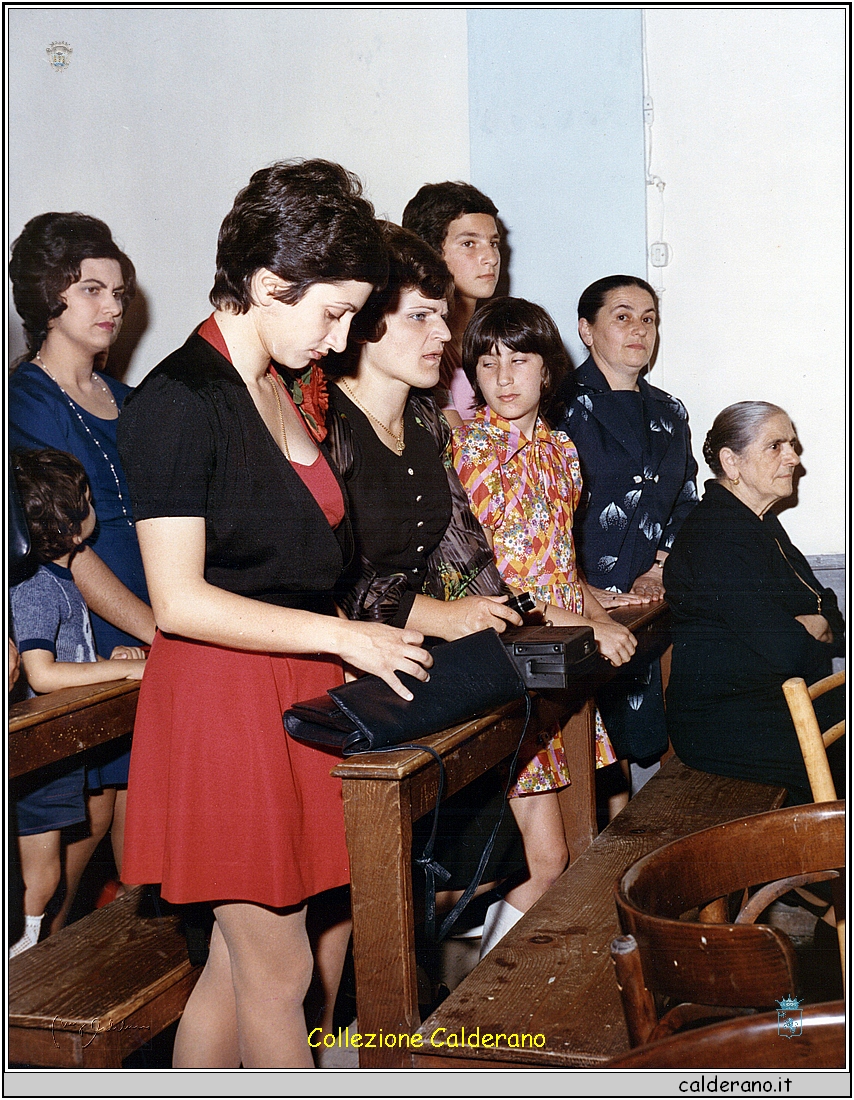 In Chiesa Gilda, Gina, Rita, Bice, Pinita, Maria e Nonna Gina 1973 MB 041.jpeg