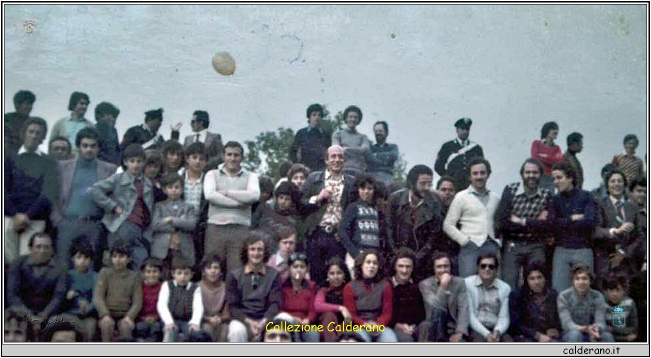 Pubblico di Maratea nel 1975.jpg