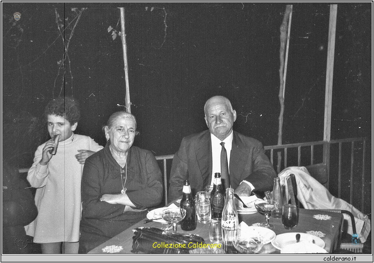 Titina, Di Trani, Luigina e Pasquale Mazzeo 1969 img616.jpg