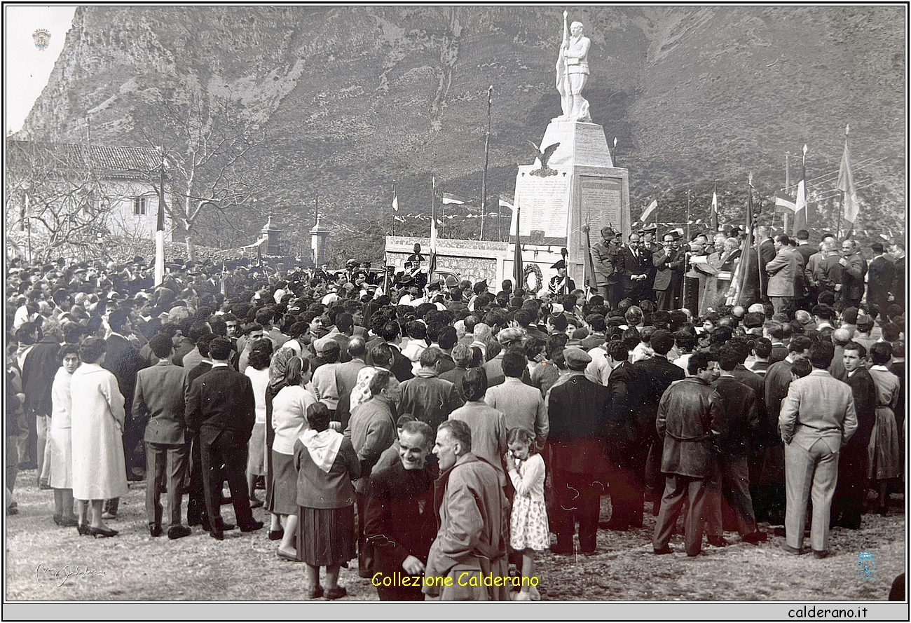 Inaugurazione monumento ai Caduti - 1959.jpg