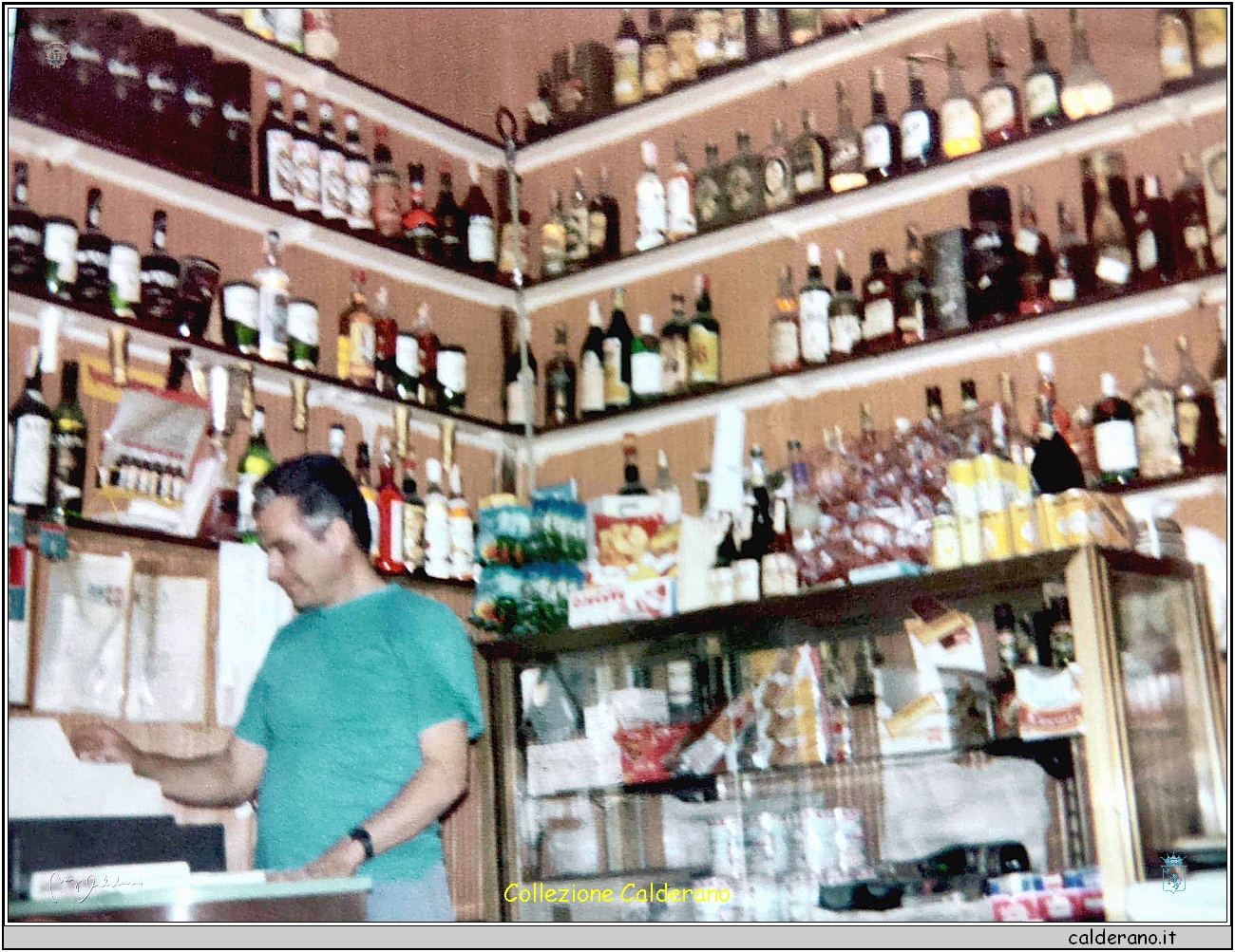 Saverio Formica nel Bar Faro Rosso.jpg