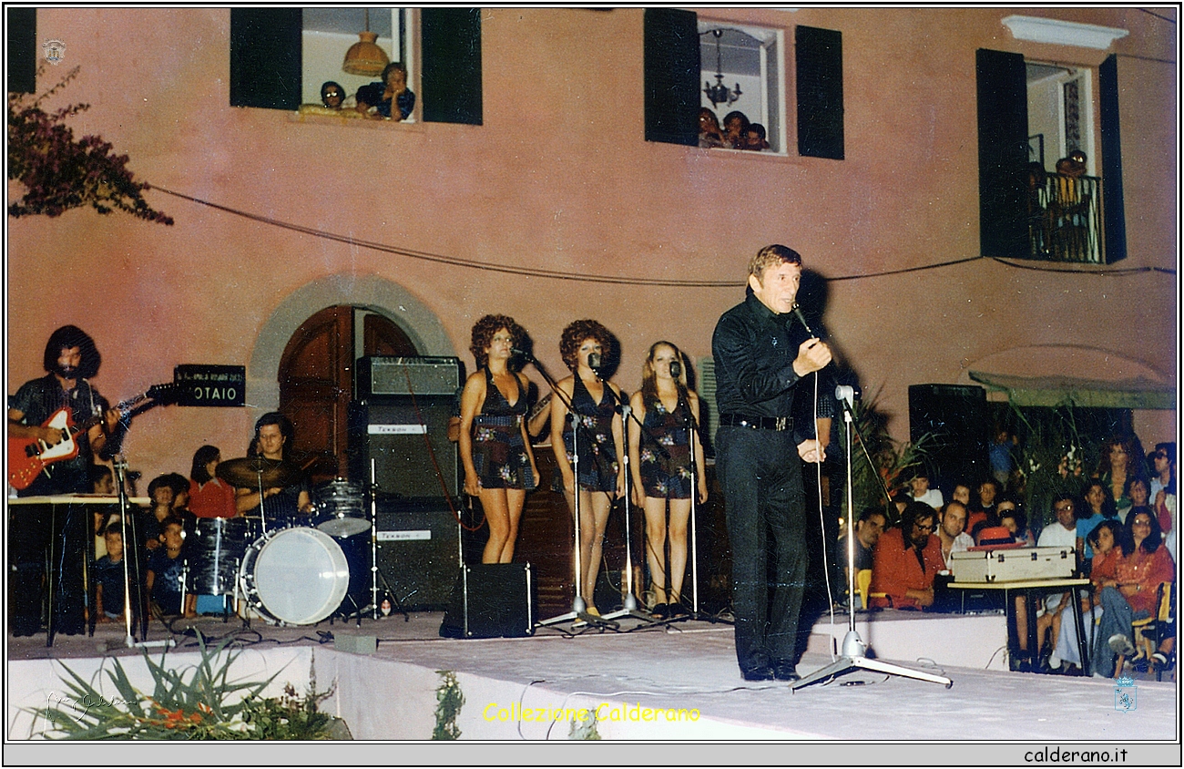 Renato Rascel a Piazza del Gesu'.jpg