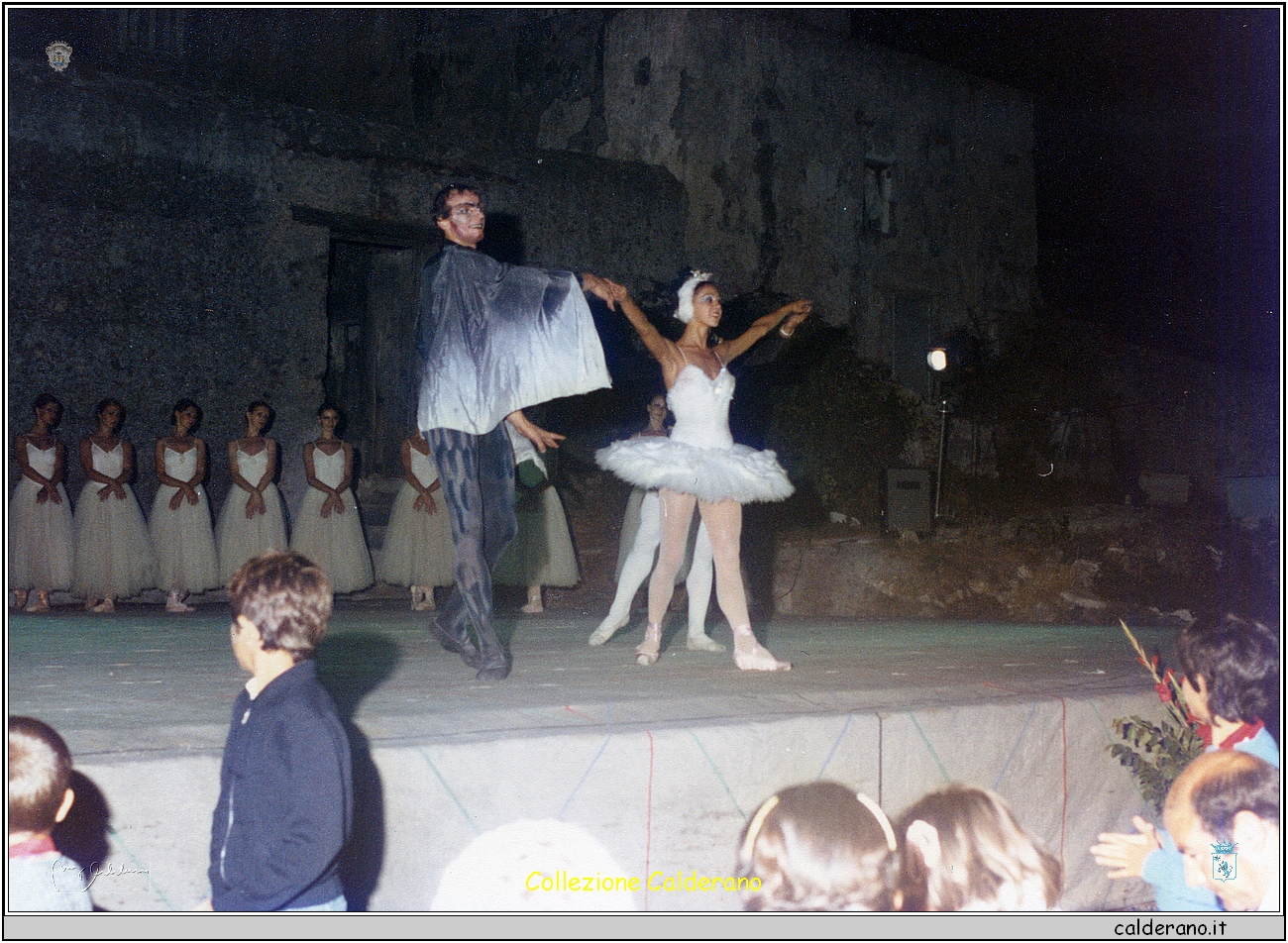 Balletto classico al Parco Tarantini 3.jpg