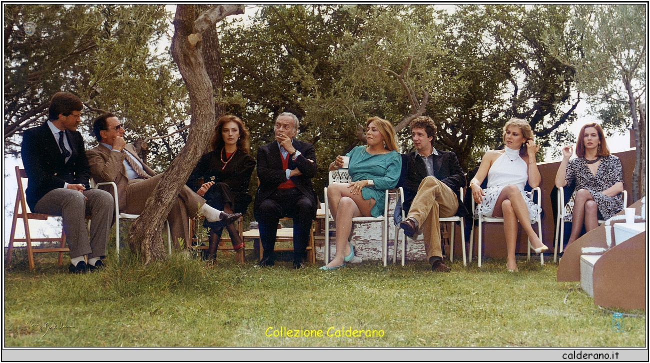 Carlo Marcelletti, Alberto Sordi, Maria Rosaria Omaggio, Renato Guttuso, Mara Venier, Francesco Nuti, Daniela Poggi e Giuliana De Sio - 1983.jpg