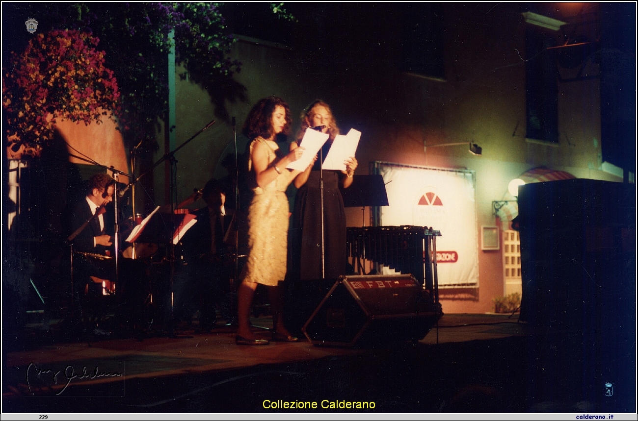 Spettacolo musicale in Piazza del Gesu'.jpg