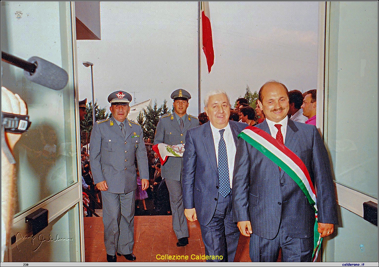 Inaugurazione della caserma della Guardia di Finanza con il Sindaco Antonio Brando - luglio 1990 13.jpg