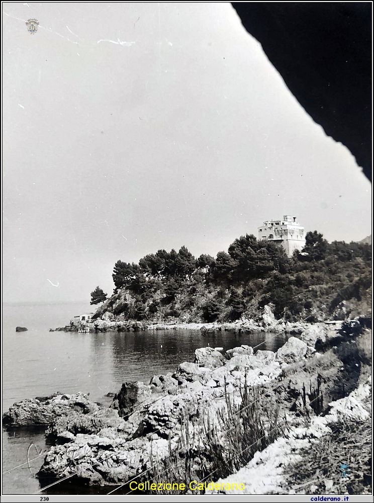 Punta Santavenere e la Torre.jpg