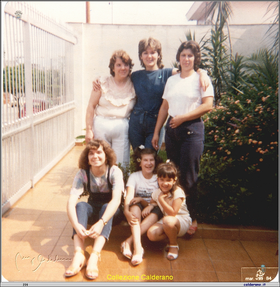 Sabina Calderano con la figlia Silvana, Maria Calderano e Sandra, Margaret e Angelica - 1984.jpeg