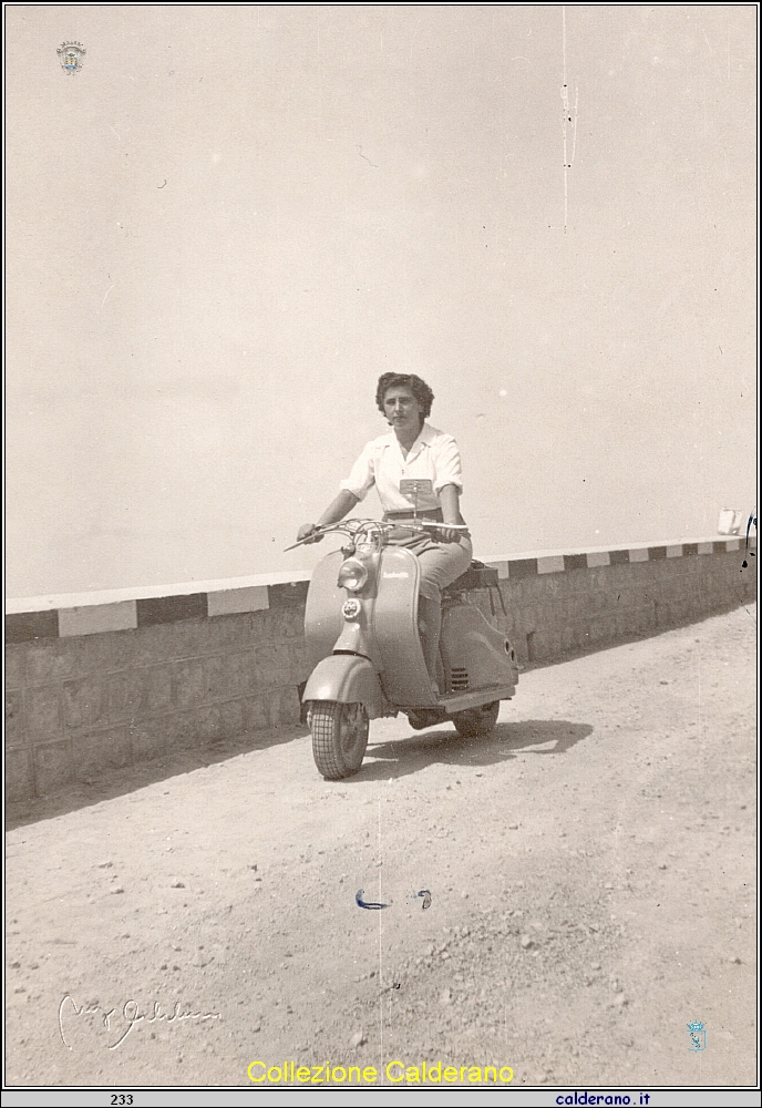 Sulla Lambretta 02-08-1952.jpg