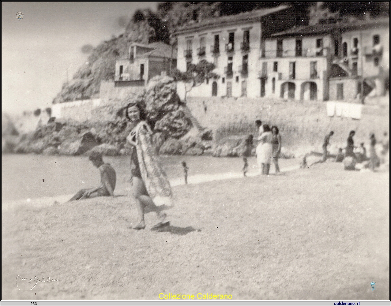 Sulla spiaggia al Porto.jpg