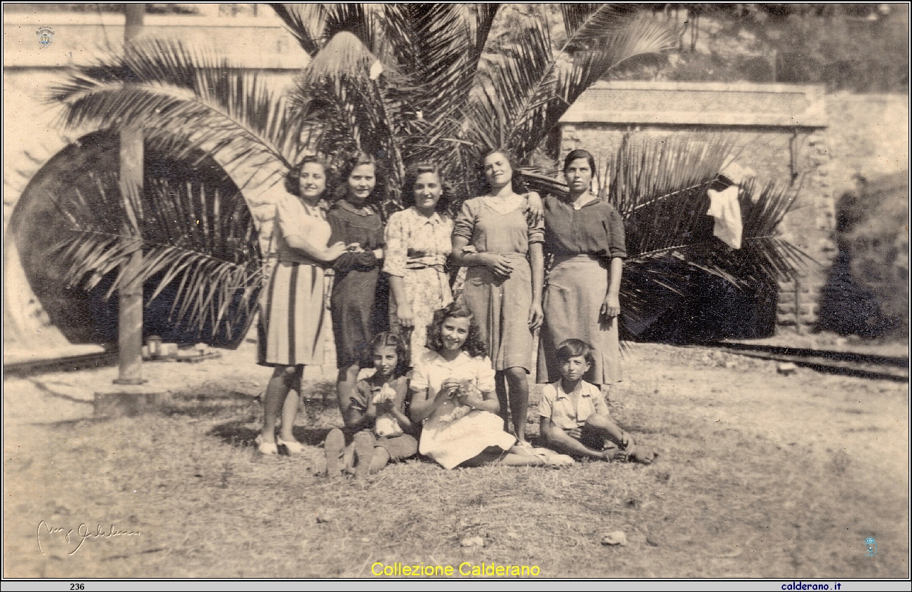 Alla Stazione di Maratea - Agosto 1944.jpg