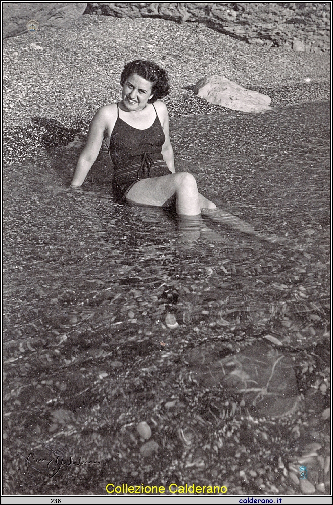 Franca Filato al mare.jpg